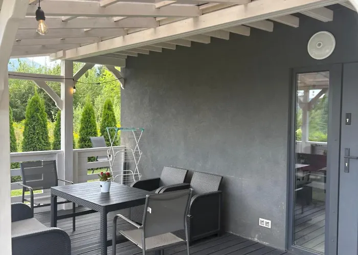 Bryziowka 度假居 *